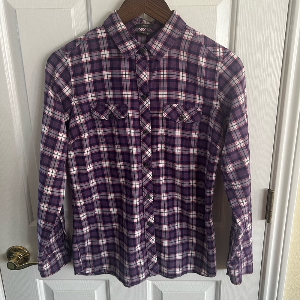Eddie Bauer purple classic fit plaid button-up flannel shirt.  Size small.